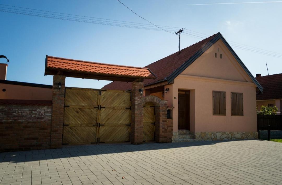 Appartamento Kuca Za Odmor Poppke Fericanci Esterno foto