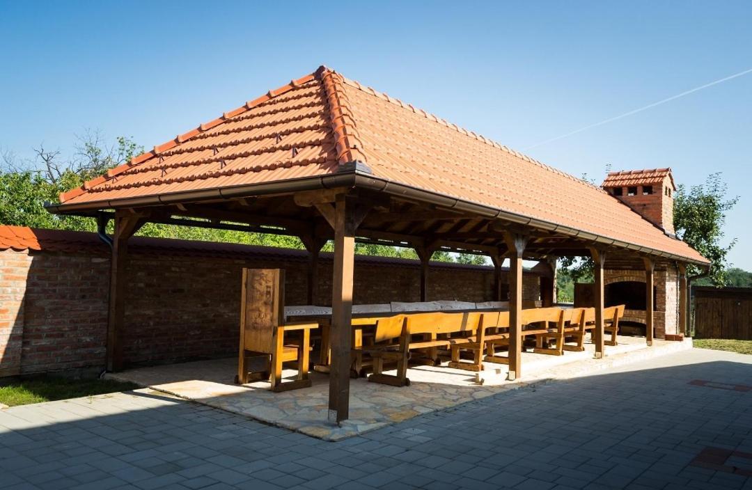 Appartamento Kuca Za Odmor Poppke Fericanci Esterno foto